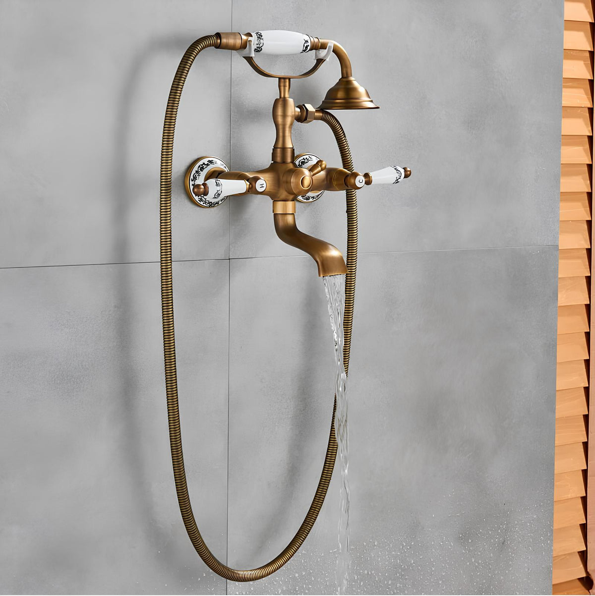 Robinet baignoire mural classique bronze vieilli