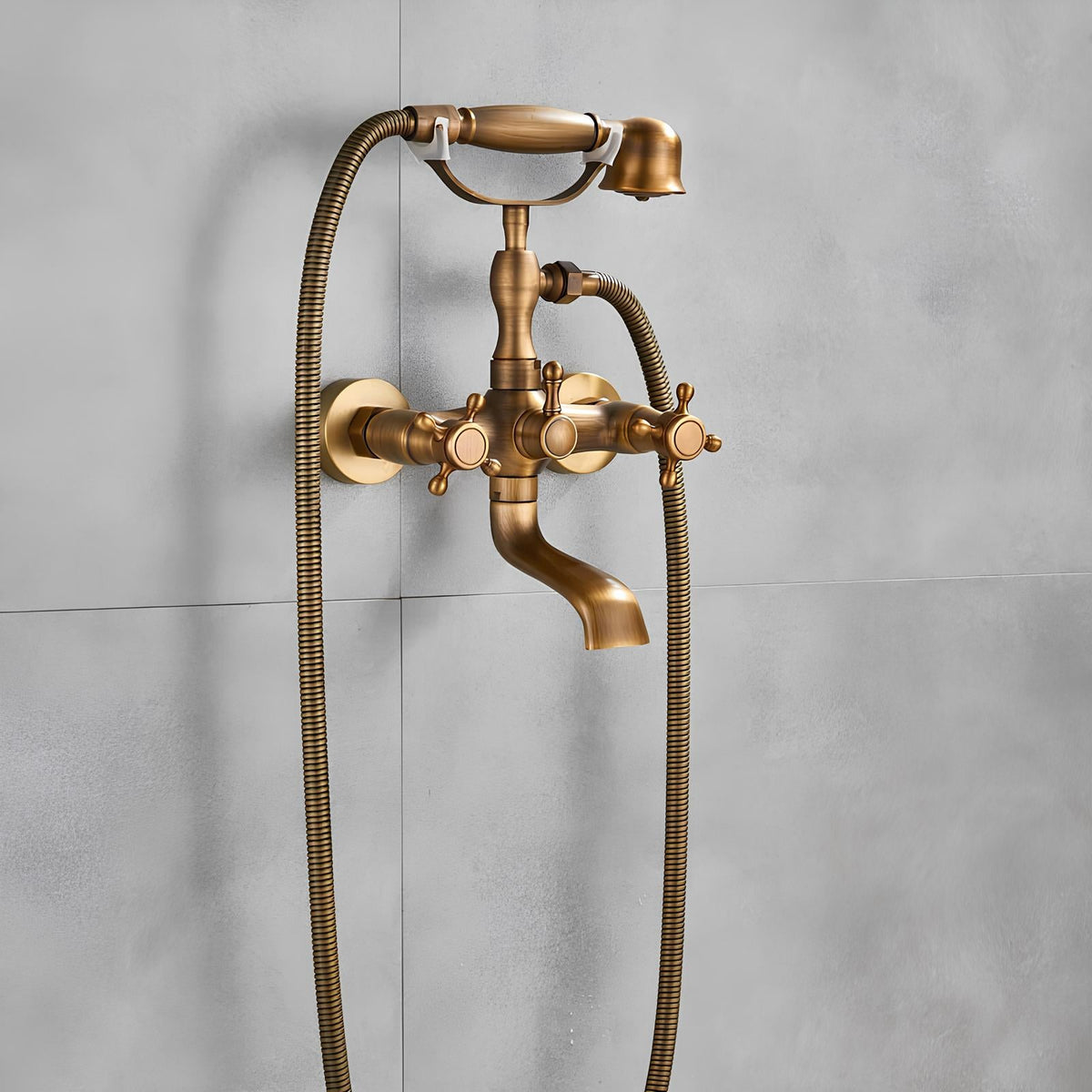 Robinet baignoire mural classique bronze vieilli