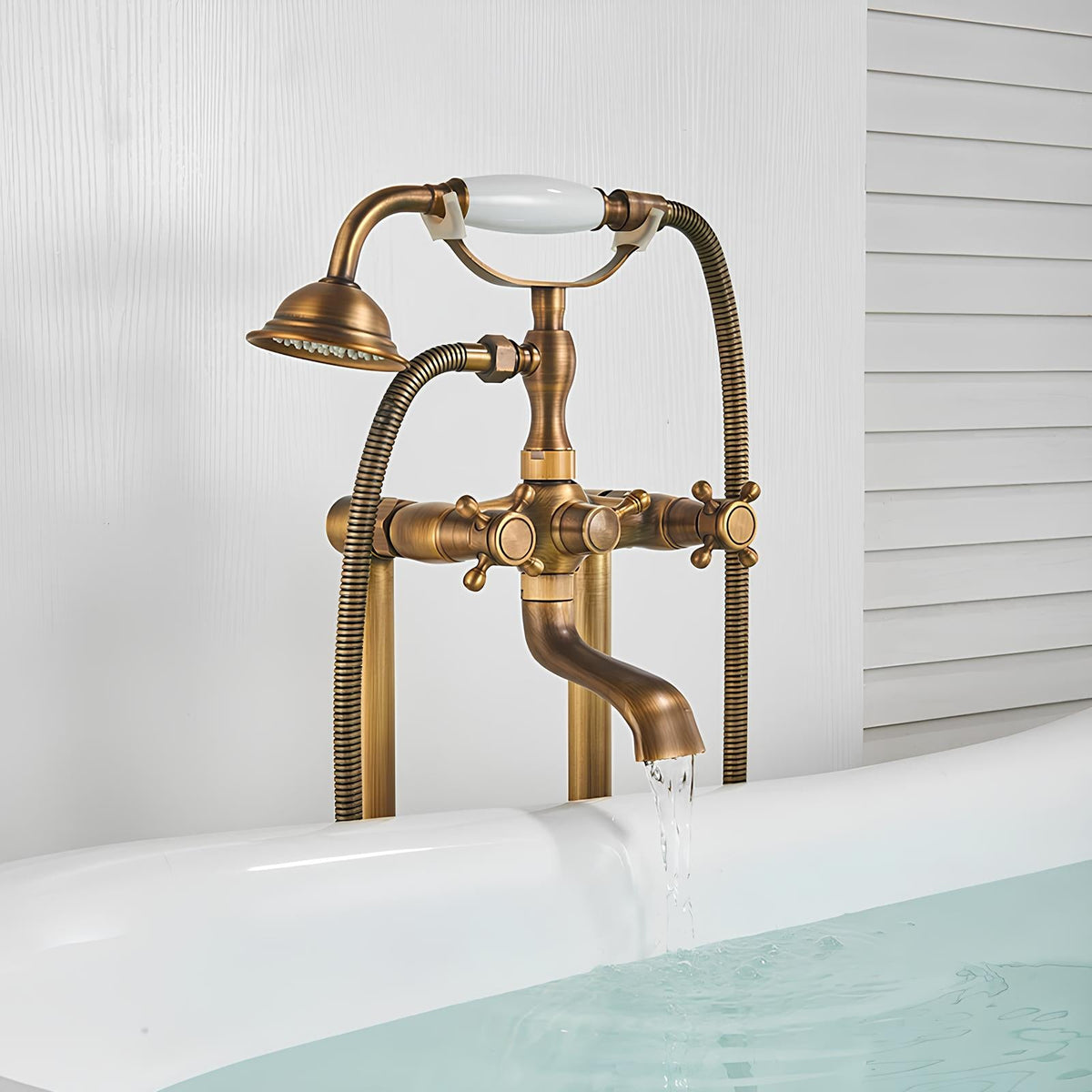 Robinet baignoire sur pied bronze antique rétro