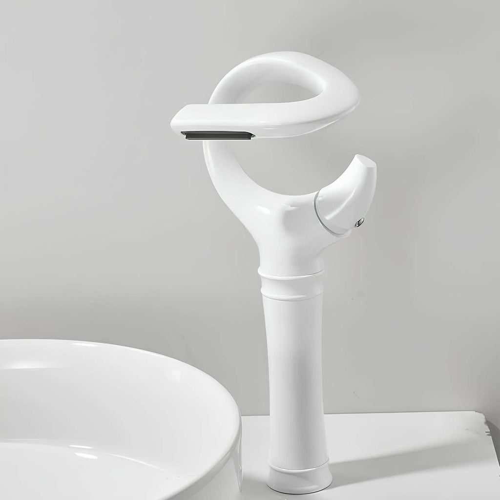 Robinet cascade vasque monotrou contemporain L'art du robinet