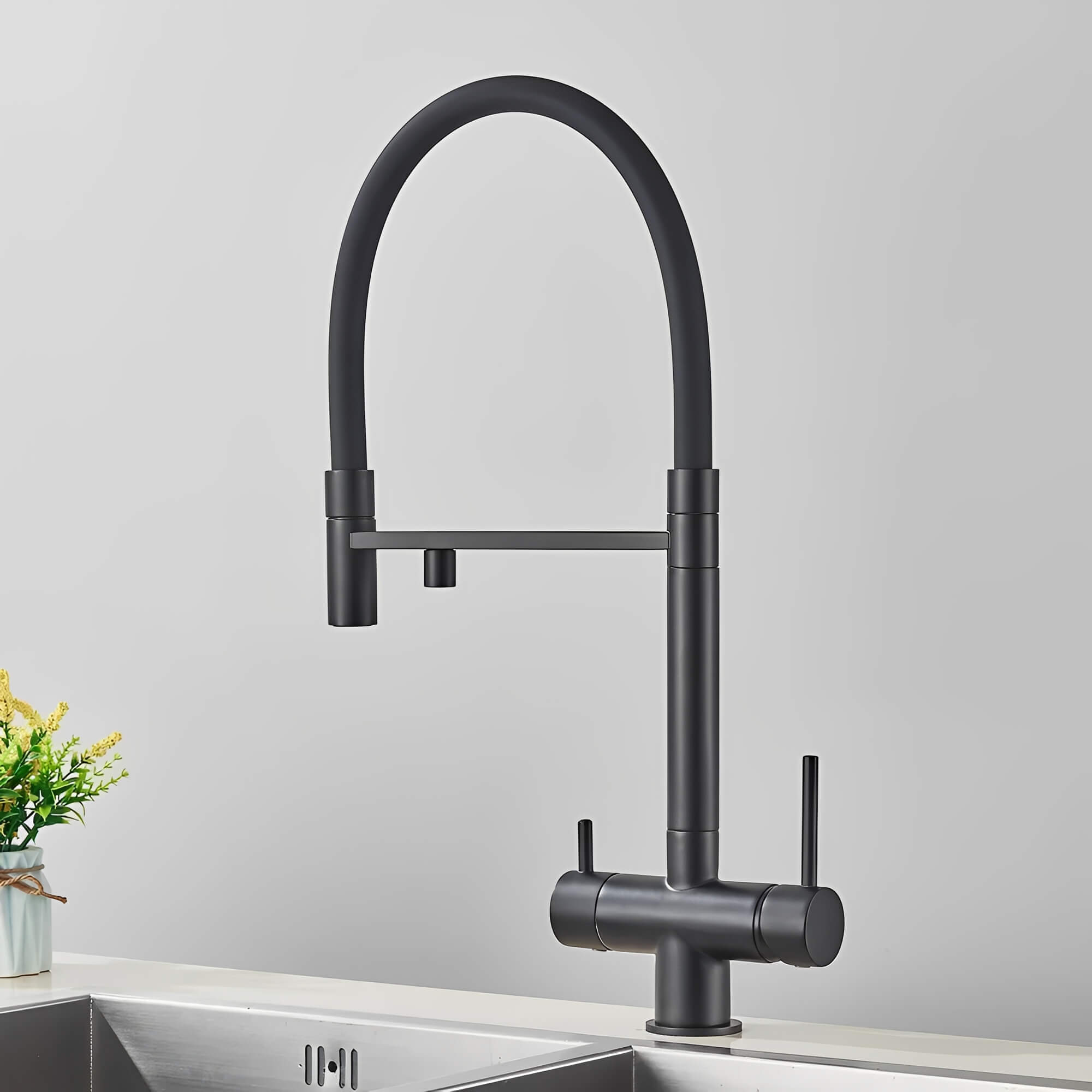 Robinet cuisine noir avec douchette et eau filtrée L'art du robinet