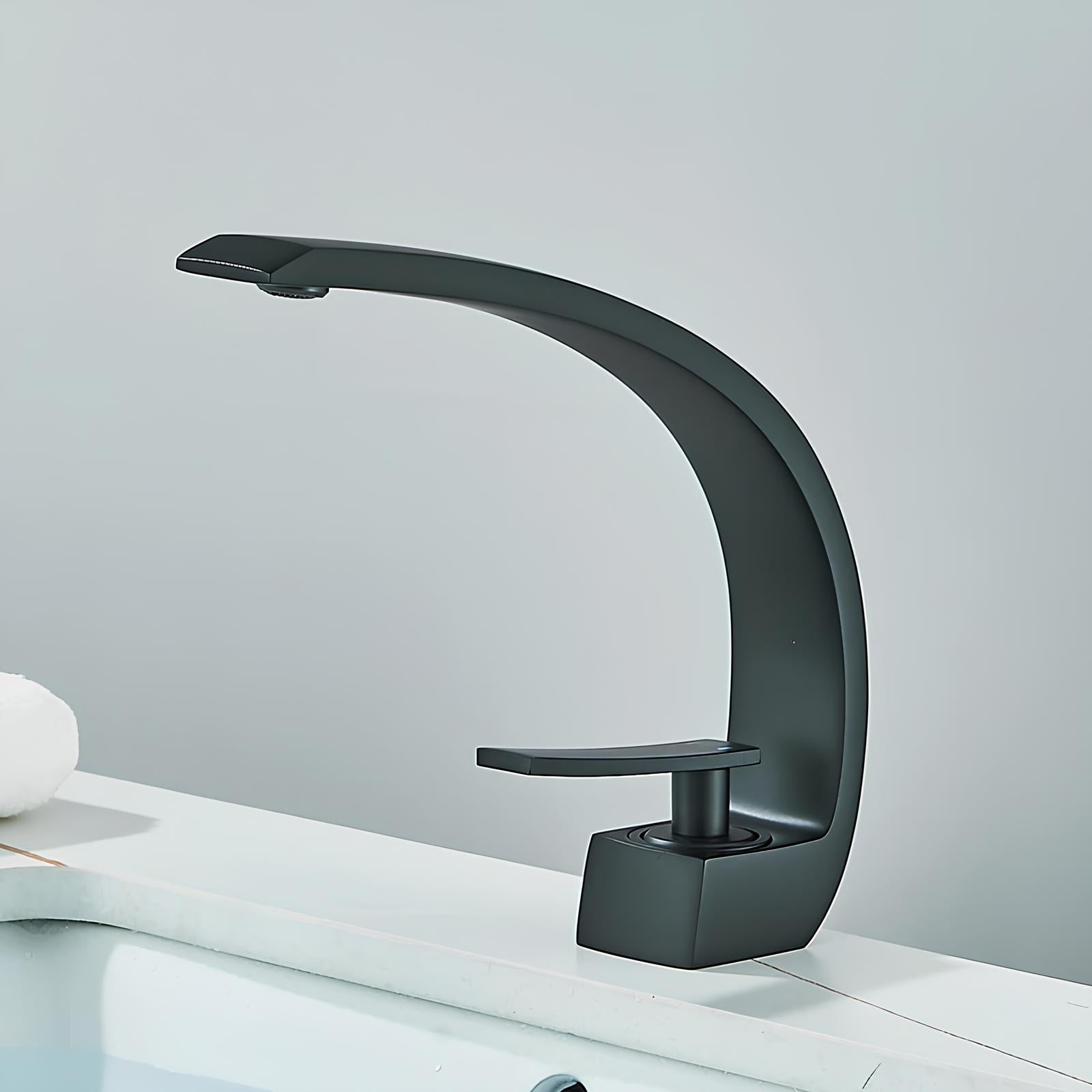 Robinet de lavabo noir minimaliste laiton poli L'art du robinet