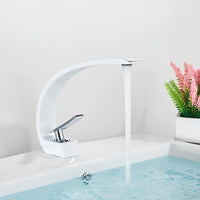 Robinet de lavabo noir minimaliste laiton poli L'art du robinet