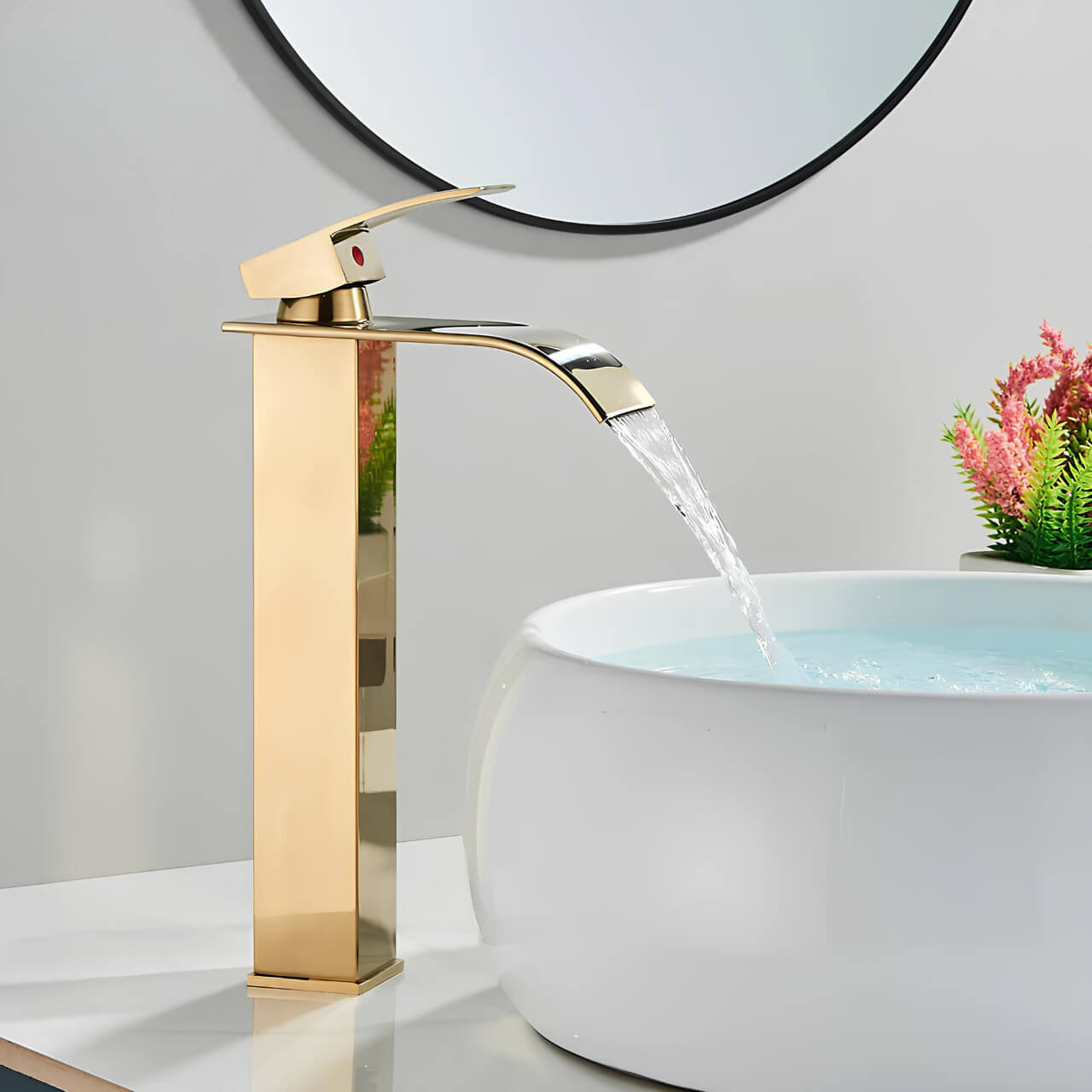 Robinet de vasque bec cascade design moderne L'art du robinet