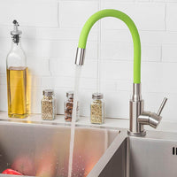 Robinet évier flexible coloré orientable 360° L'art du robinet