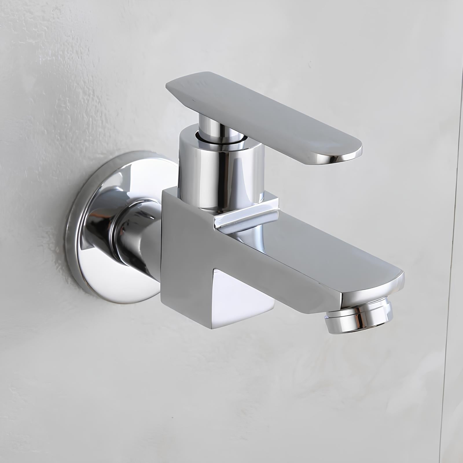 Robinet extérieur gris design minimaliste L'art du robinet