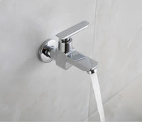 Robinet extérieur gris design minimaliste L'art du robinet