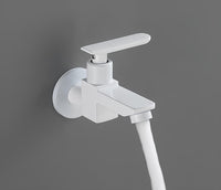 Robinet extérieur gris design minimaliste L'art du robinet