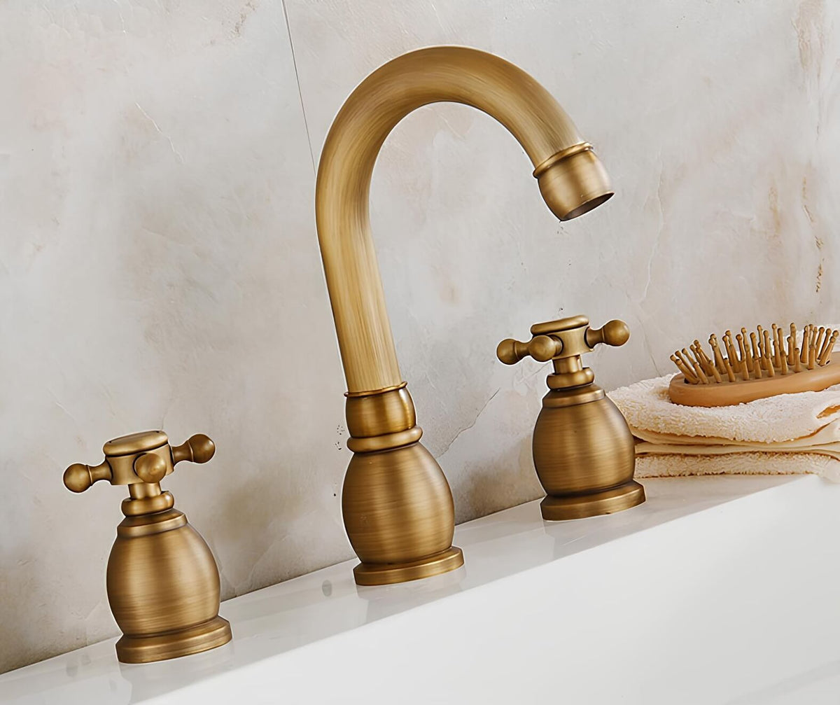Robinet lavabo 3 trous bronze antique L'art du robinet