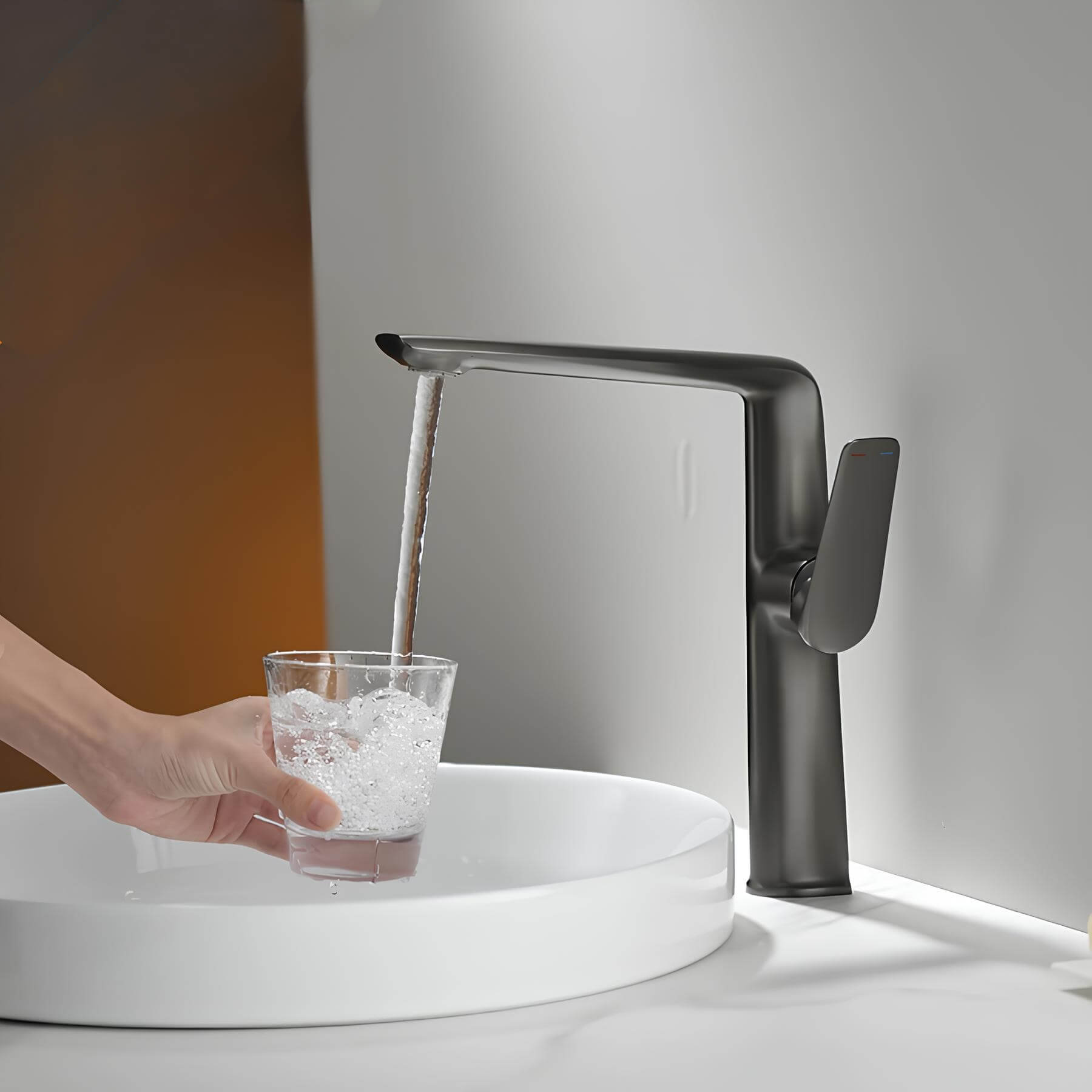 Robinet lavabo haut design - mitigeur bec allongé chrome L'art du robinet