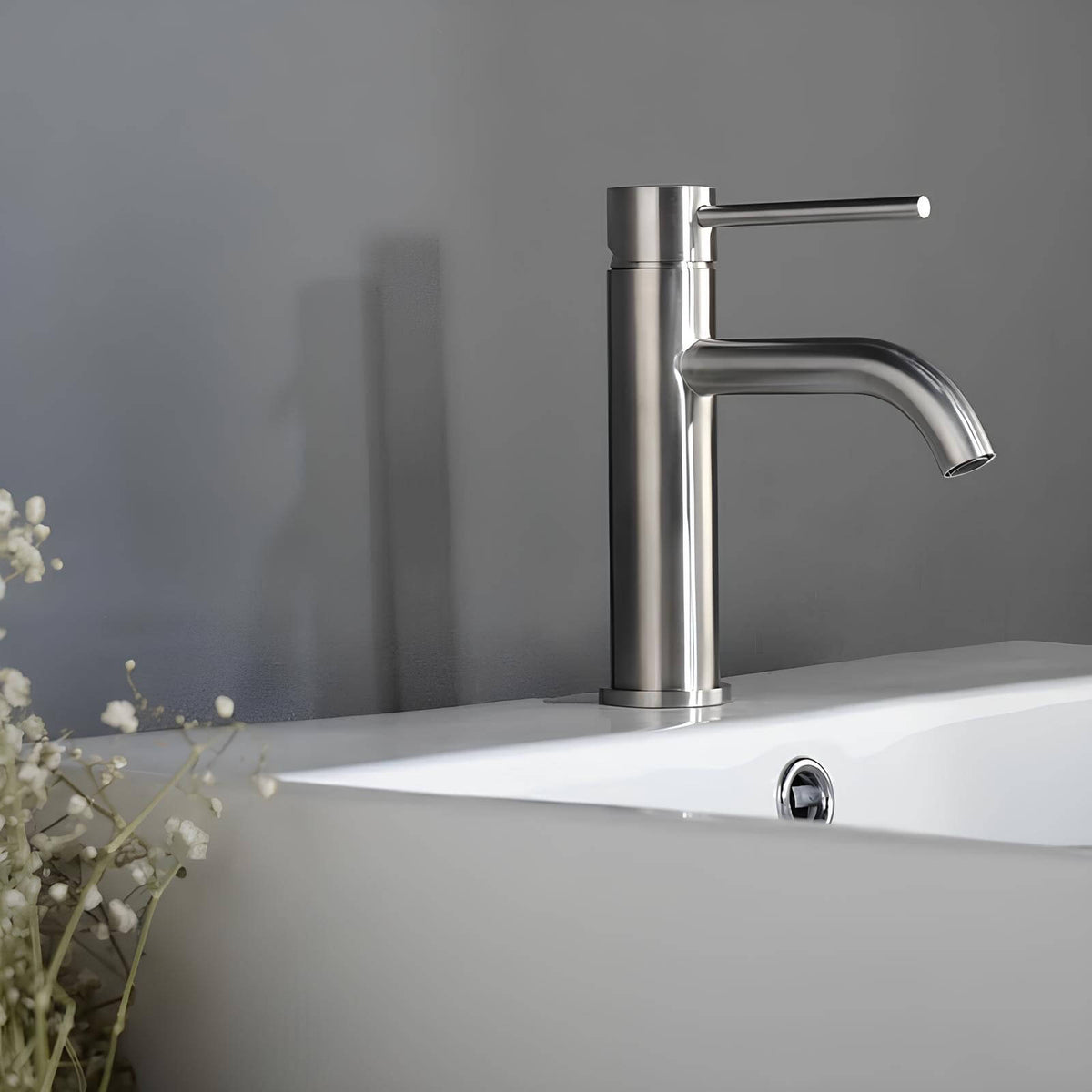 Robinet lavabo monotrou design contemporain L'art du robinet