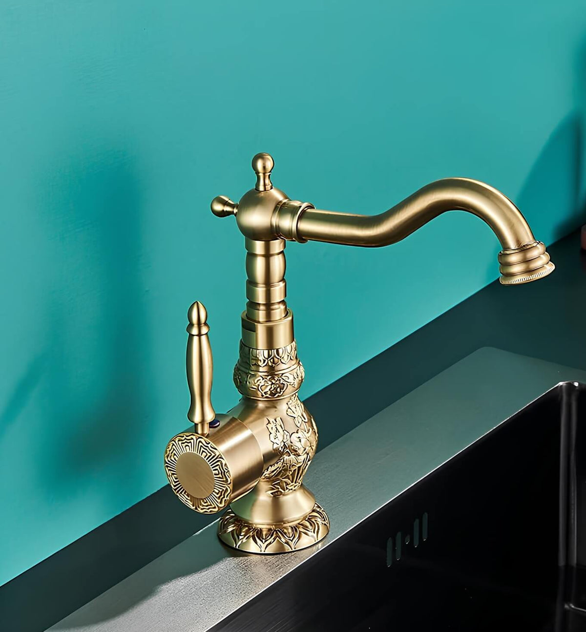 Robinet lavabo vintage laiton sculpté rotatif L'art du robinet