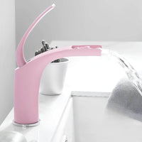 Robinet mitigeur cascade rose en laiton pour lavabo L'art du robinet