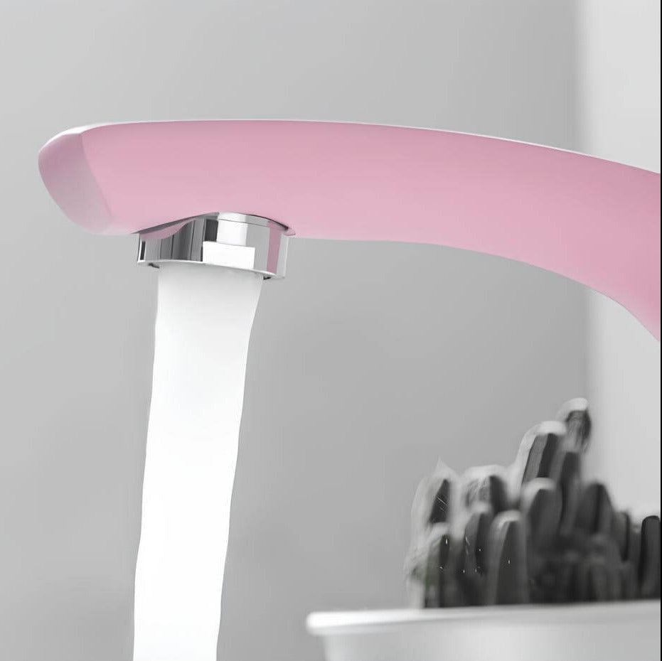 Robinet mitigeur cascade rose en laiton pour lavabo L'art du robinet