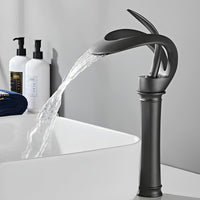 Robinet vasque cascade laiton design moderne L'art du robinet