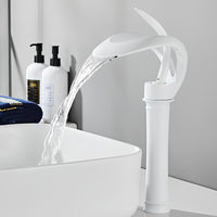 Robinet vasque cascade laiton design moderne L'art du robinet