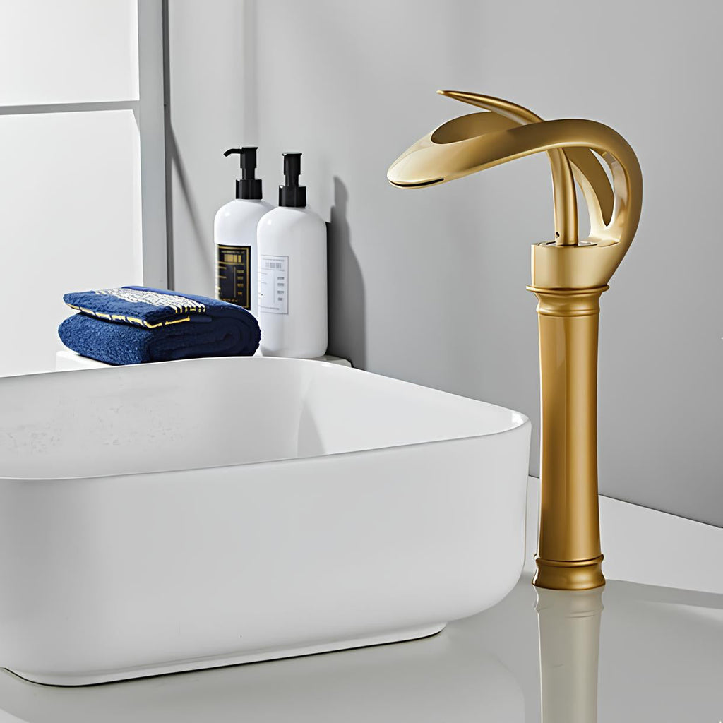 Robinet vasque cascade laiton design moderne L'art du robinet