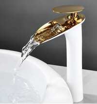 Robinet vasque cascade moderne design L'art du robinet