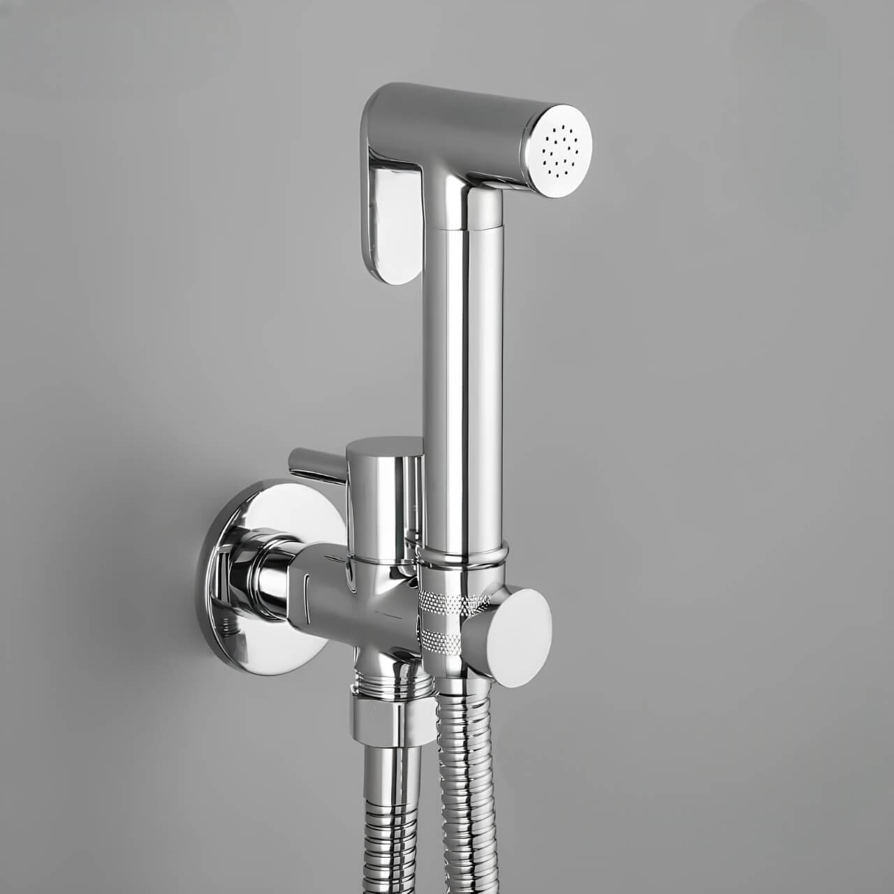 Douchette WC murale en laiton design épuré